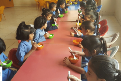 Breakfast Scheme to 5 Lac School Children in South Punjab