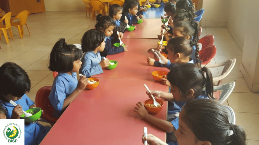 Breakfast Scheme to 5 Lac School Children in South Punjab